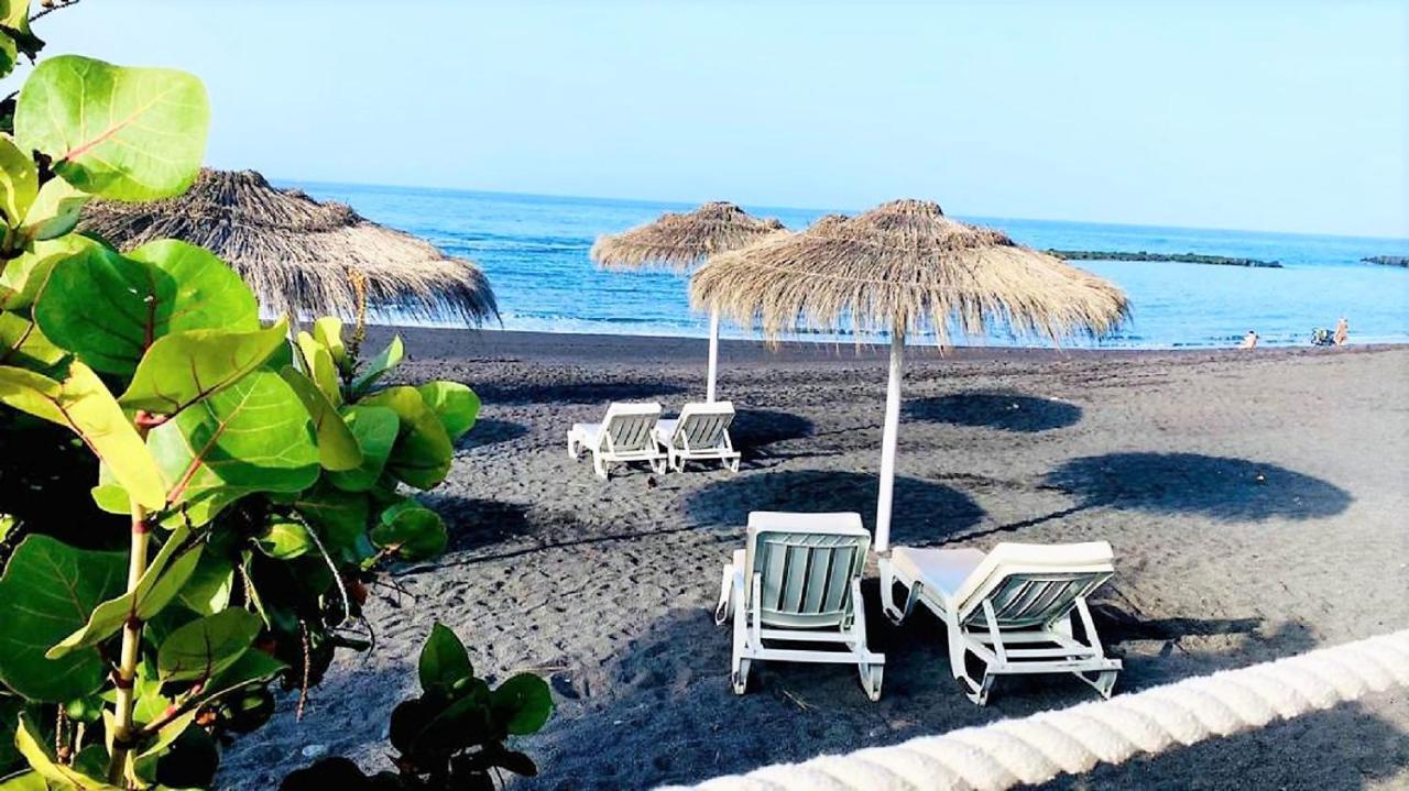 Enjoy The Sea And Pool In Playa De Las Americas Bagian luar foto